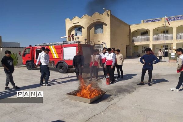 بیست و پنجمین مانور سراسری زلزله و ایمنی در مناطق 23 گانه استان هرمزگان