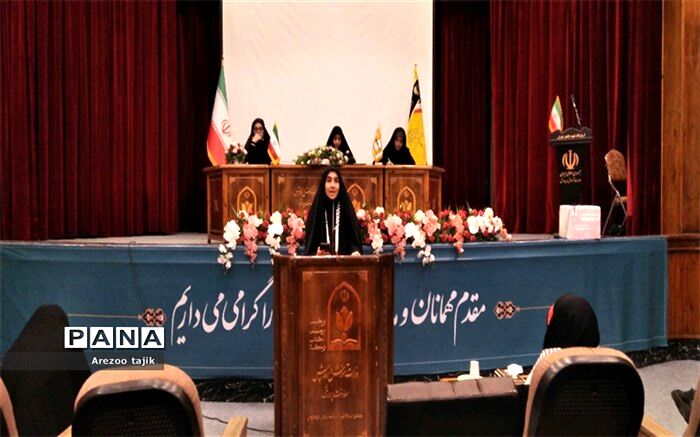اختتامیه و برگزاری انتخابات مجمع عالی بسیج دانش‌آموزی در اردوگاه شهیدباهنر/فیلم