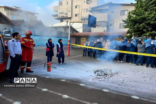 مانور سراسری زلزله و ایمنی در شهرستان قائمشهر
