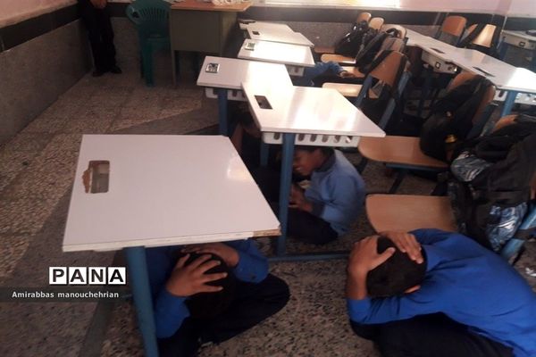 برگزاری مانور سراسری زلزله و ایمنی در بوموسی