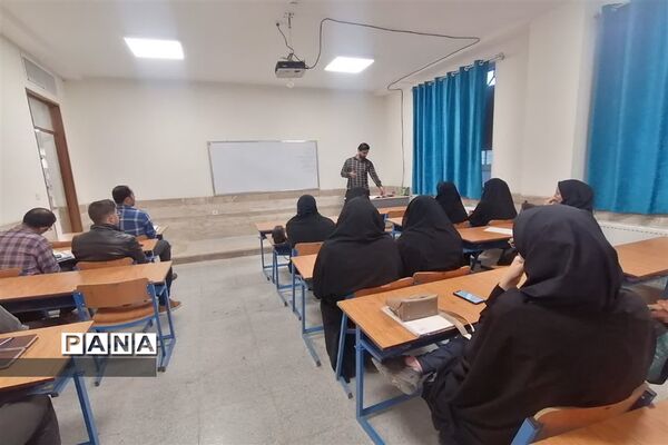 برگزاری جلسه کارگاه آموزشی شهید همت در شهرستان مهریز