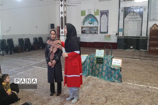 برگزاری کارگاه آموزشی مانور زلزله ویژه دانش‌آموزان و والدین دبستان معلم  و هدف شهرستان کاشمر