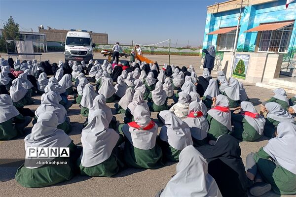 بیست و پنجمین مانور سراسری زلزله و ایمنی در مدارس استان ابرکوه