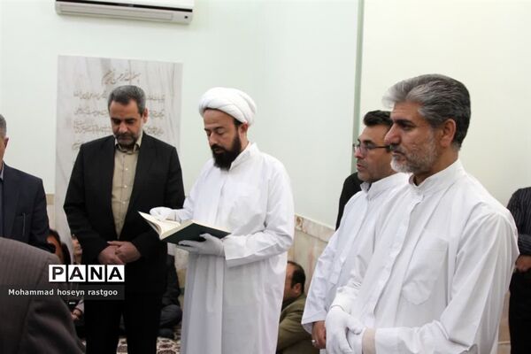 غبارروبی مرقد مطهر شهید آیت الله مدرس (ره)