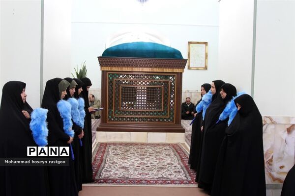 غبارروبی مرقد مطهر شهید آیت الله مدرس (ره)