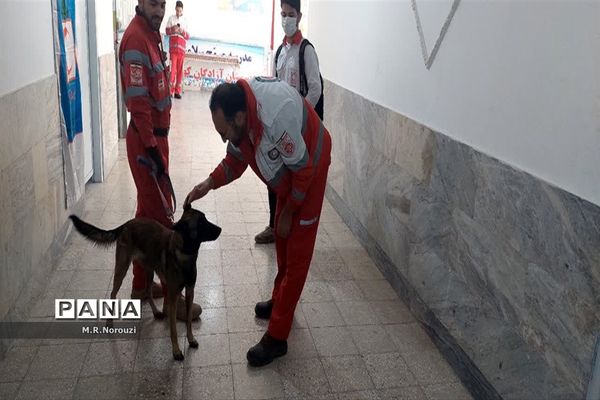 برگزاری مانور زلزله در دبیرستان‌های قم