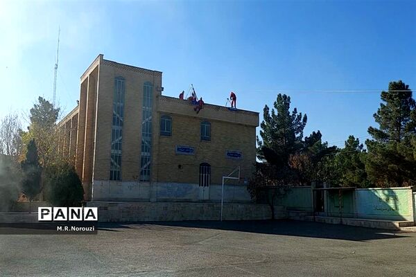 برگزاری مانور زلزله در دبیرستان‌های قم