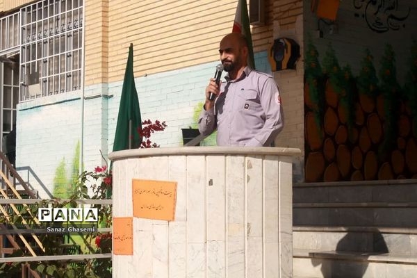 برگزاری مانور زلزله در دبیرستان‌های قم