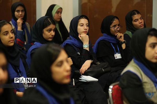 اردوی علمی راهیان پیشرفت دانش‌آموزی ‌از سازمان فضایی ایران