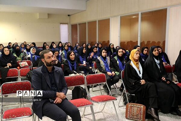 اردوی علمی راهیان پیشرفت دانش‌آموزی ‌از سازمان فضایی ایران
