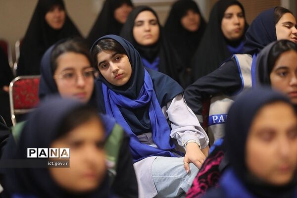 اردوی علمی راهیان پیشرفت دانش‌آموزی ‌از سازمان فضایی ایران