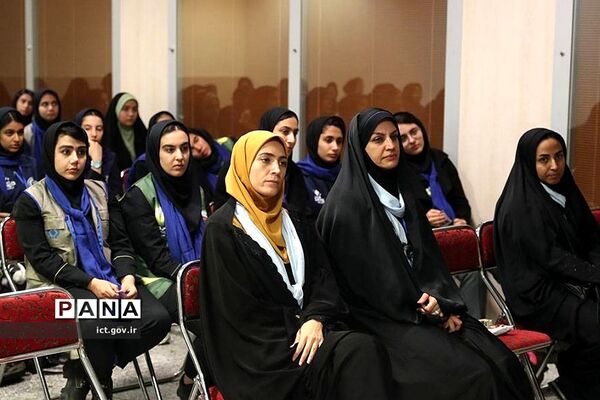اردوی علمی راهیان پیشرفت دانش‌آموزی ‌از سازمان فضایی ایران