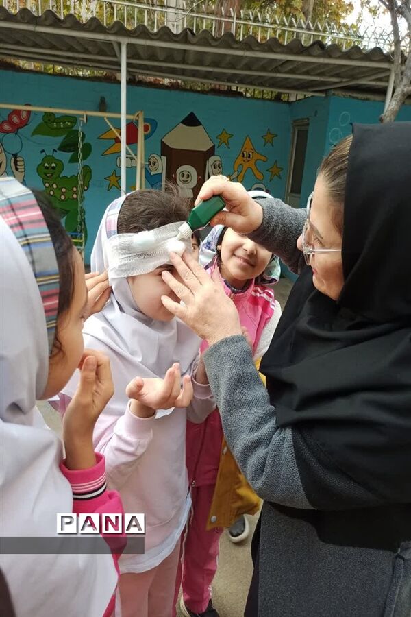 بیست و پنجمین مانور سراسری زلزله در مدرسه شمس