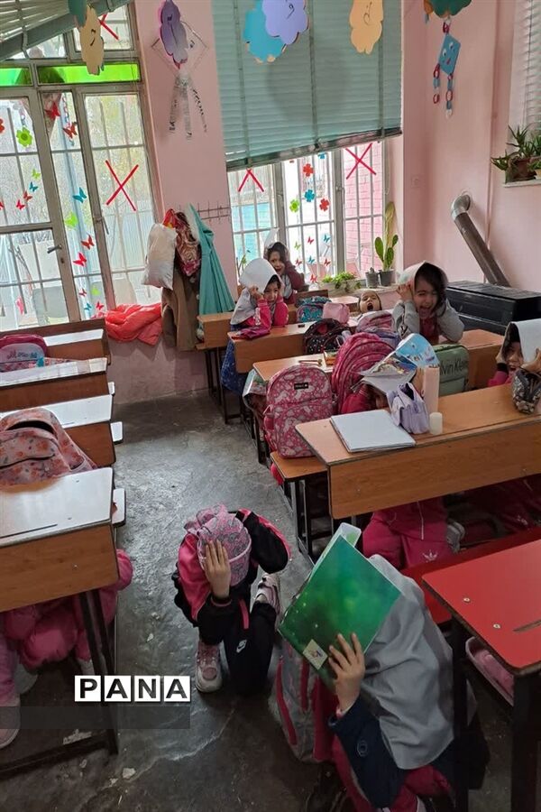 بیست و پنجمین مانور سراسری زلزله در مدرسه شمس