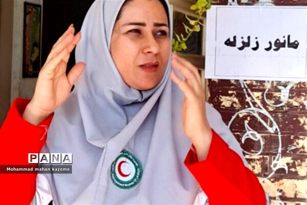 برگزاری مراسم مانور زلزله در دبستان حضرت ابوالفضل(ع) ناحیه یک شیراز