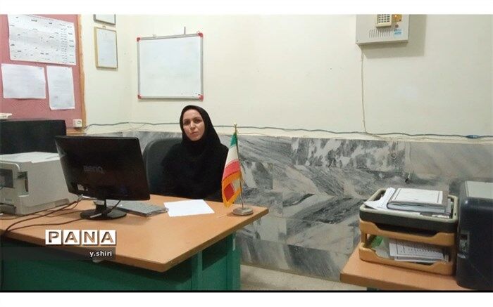 حمیده صفرزاده معلم نمونه استان خراسان شمالی‌