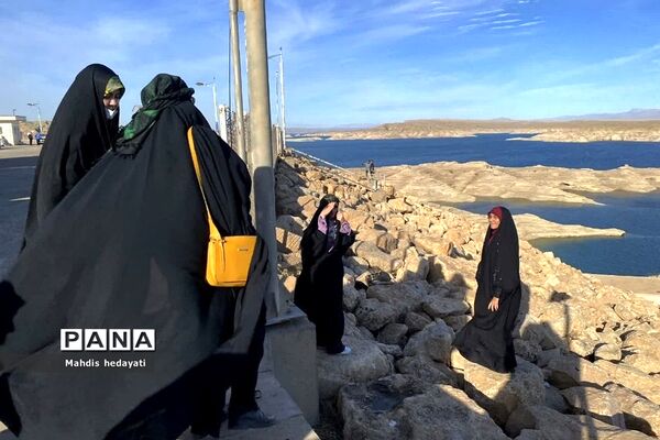 دانش‌آموزان رودهن در اردوی راهیان نور