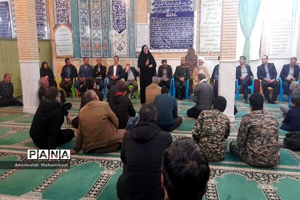برپایی میزخدمت دستگاه‌های اجرایی به‌مناسبت هفته بسیج