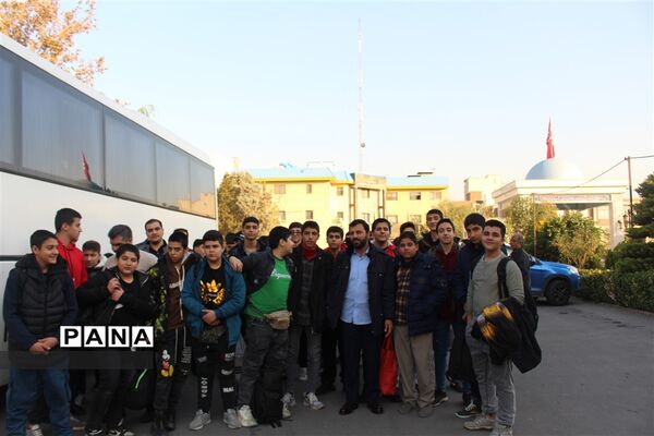 اولین مرحله اعزام ‌دانش‌آموز‌ان پسر زیارت اولی از شهرستان‌های استان تهران به اردوی زیارتی و سیاحتی قم_جمکران