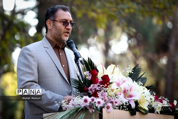 مراسم افتتاح طرح هر مدرسه یک نهالستان در دبیرستان ماندگار البرز