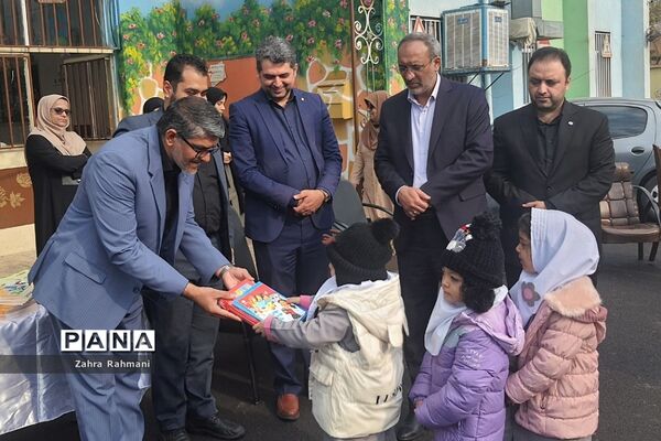 مراسم آشنایی با بیمه در دبستان توحید ناحیه یک شهرری