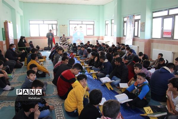 محفل انس با قرآن کریم در آموزشگاه راه امام و سید الشهدا جوادآباد