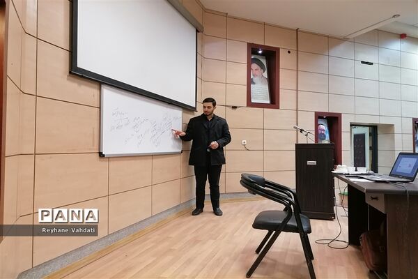 جلسه آموزش مقدماتی خبرنگاری ویژه دانش‌آموز خبرنگاران پانا ناحیه دو