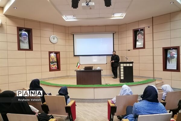 جلسه آموزش مقدماتی خبرنگاری ویژه دانش‌آموز خبرنگاران پانا ناحیه دو