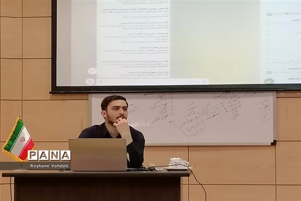 جلسه آموزش مقدماتی خبرنگاری ویژه دانش‌آموز خبرنگاران پانا ناحیه دو