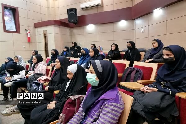 جلسه آموزش مقدماتی خبرنگاری ویژه دانش‌آموز خبرنگاران پانا ناحیه دو