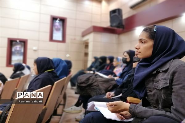 جلسه آموزش مقدماتی خبرنگاری ویژه دانش‌آموز خبرنگاران پانا ناحیه دو