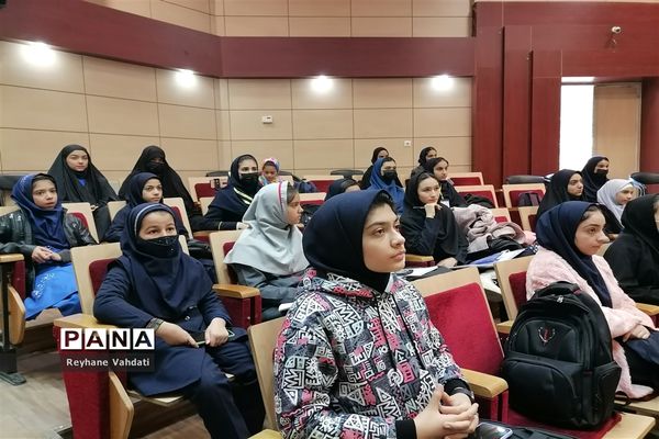 جلسه آموزش مقدماتی خبرنگاری ویژه دانش‌آموز خبرنگاران پانا ناحیه دو