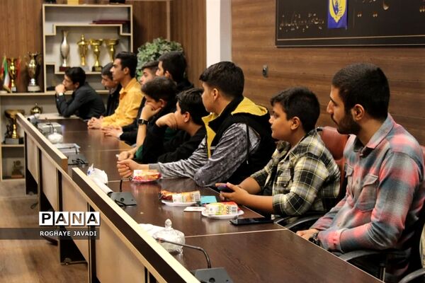 جلسه هم اندیشی انجمن اسلامی دانش‌آموزان ناحیه یک بهارستان