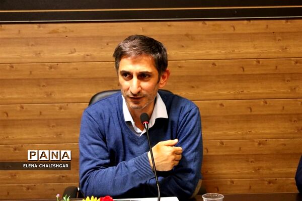 کارگاه آموزشی طرح هر مدرسه یک خبرنگار در ناحیه یک بهارستان