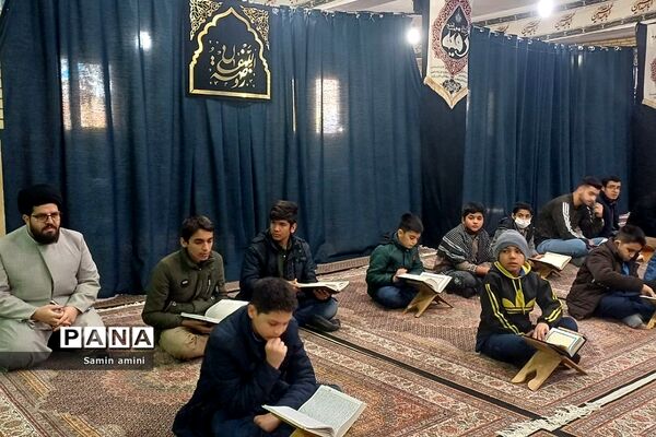 برگزاری محفل انس با قرآن در آموزش و پرورش رودهن