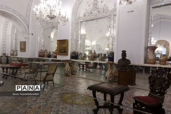 بازدید دانش‌آموزان از مجموعه تاریخی کاخ گلستان