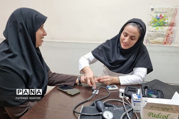 اجرای پویش ملی غربالگری دیابت  و فشارخون کارکنان اداری آموزش و پرورش کهریزک