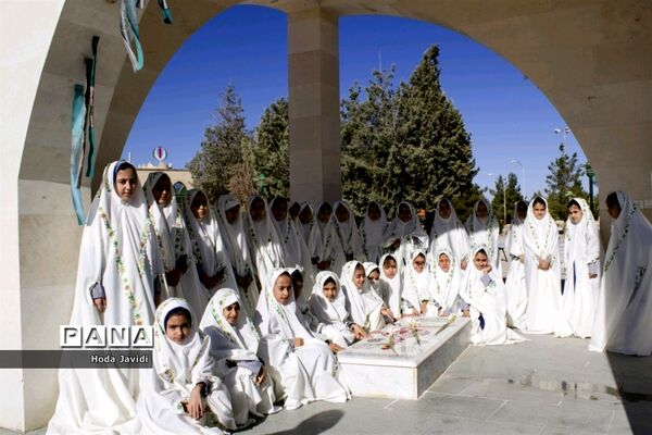 مراسم جشن تکلیف در مدارس آباده
