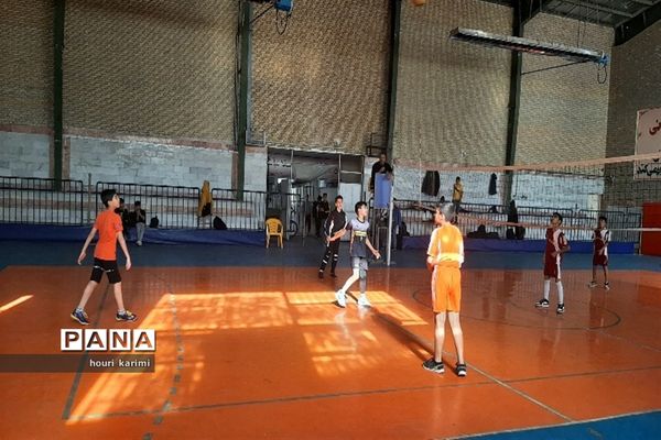 مسابقات مینی والیبال مقطع ابتدائی درشهرستان سملقان