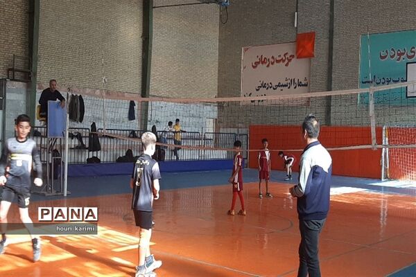 مسابقات مینی والیبال مقطع ابتدائی درشهرستان سملقان