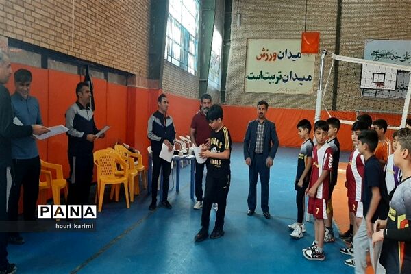 مسابقات مینی والیبال مقطع ابتدائی درشهرستان سملقان