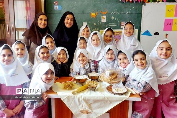 تدریس خلاقانه در دبستان حکمت نبوی ناحیه دو ری