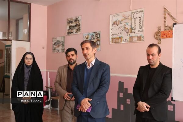 دوره توانمند‌سازی دبیران متوسطه ناحیه یک بهارستان