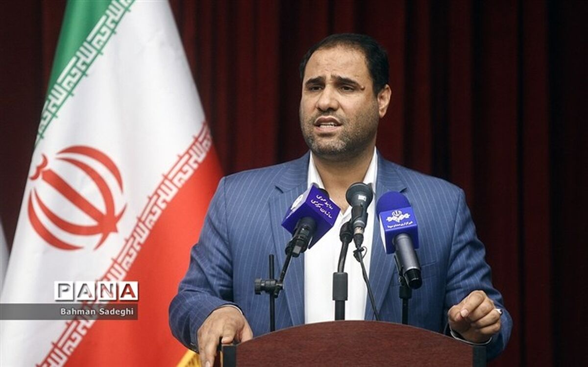 دانش‌آموزان و دانشجومعلمان باید قرآن‌خوان، قرآن‌دوست و قرآن‌پژوه تربیت شوند
