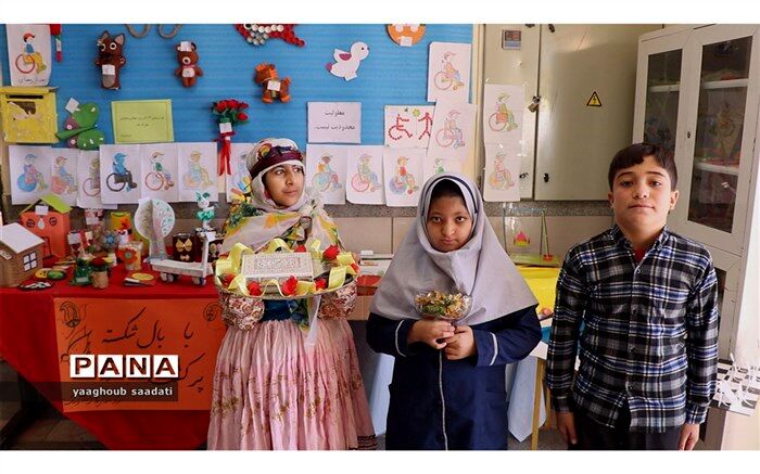 گشایش نمایشگاه توانمندی‌های دانش‌آموزان با نیازهای ویژه در فیروزه