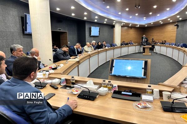 جلسه ستاد استانی پیشگیری و کنترل آنفولانزای حاد پرندگان در گلستان