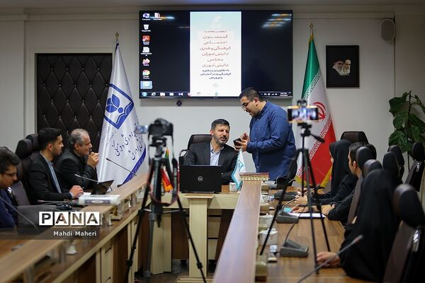نشست ‌اعضای مجلس دانش‌آموزی با معاون پرورشی و فرهنگی وزیر آموزش و پرورش