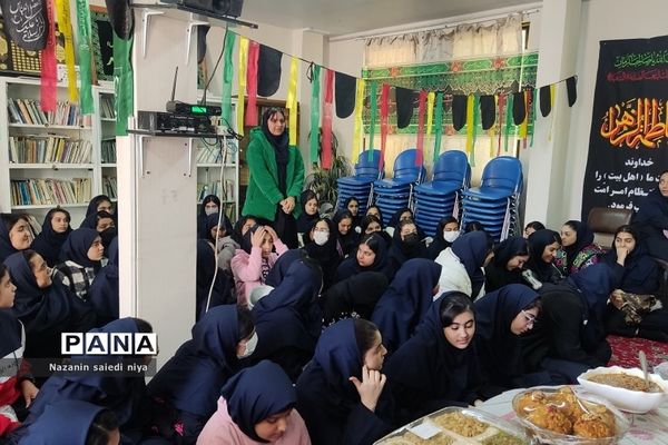 جشنواره غذاهای سنتی و محلی در دبیرستان دوده اول کوثر رودهن