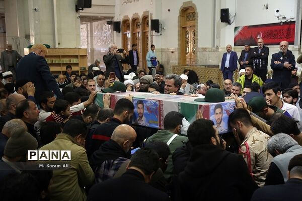 وداع با پیکر شهید مدافع حرم «علی آقاعبداللهی» در حرم حضرت معصومه(س)