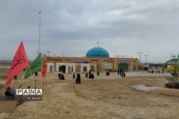 حضور دانش‌آموزان دبیرستان میعاد قم در اردوی راهیان‌نور